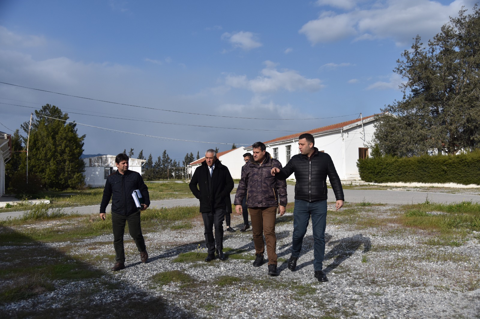 Çalışma Bakanı Taçoy, Yeniceköy’deki eski polis okulu binasını gezdi