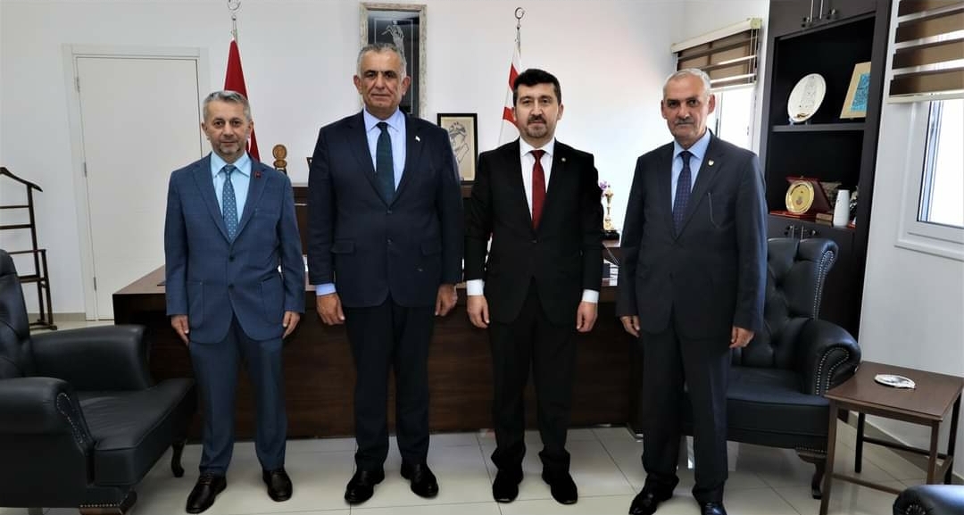  Çavuşoğlu, TC Gençlik ve Spor Bakanlığı Müşaviri  Cerrah ve ASBÜ Rektörü  Arıcan’ı kabul etti