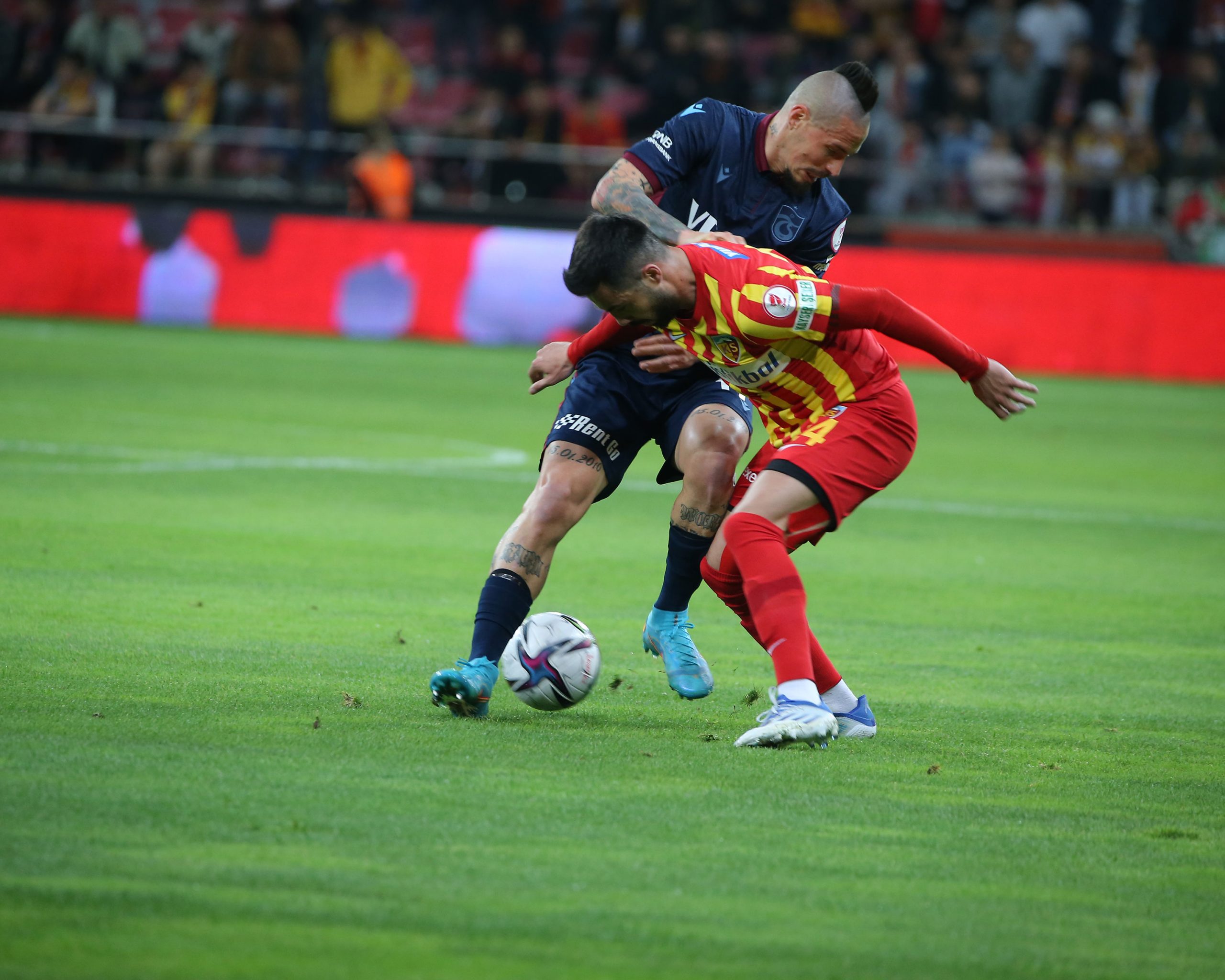 Trabzon’u eleyen Kayserispor finalde