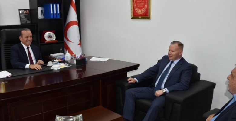 Slovakya Büyükelçisi Bezak, DP’yi ziyaret etti