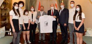 Cumhurbaşkanı Tatar, TED Kuzey Kıbrıs Koleji öğrencilerini kabul etti