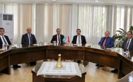 Dışişleri Bakanı Ertuğruloğlu, Uluslararası Üniversiteler Konseyi heyetini kabul etti