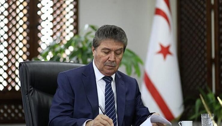 Başbakan Üstel, Azerbaycan’ın Tahran Büyükelçiliği’ne gerçekleştirilen hain saldırıyı kınadı