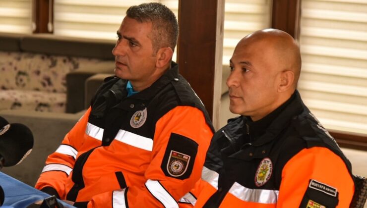 Sivil Savunma yetkilileri basın toplantısı düzenledi….SSTB İskele Bölge Müdürü Betmezoğlu:Ülke olarak deprem konusunda hazırlık yapmak zorundayız