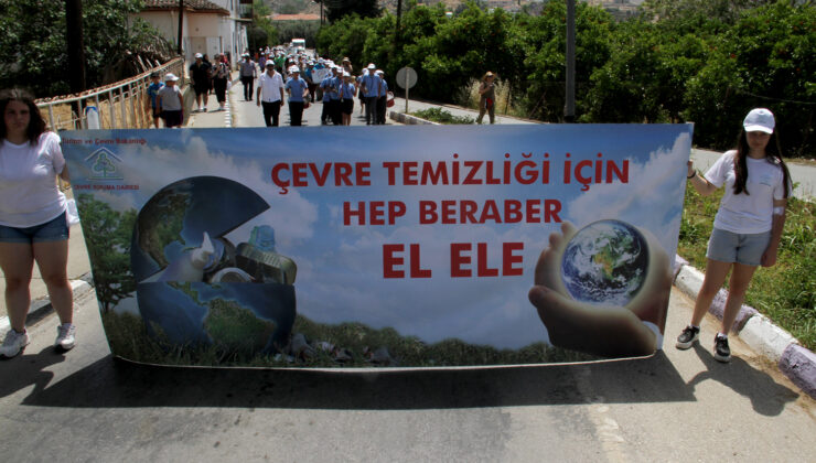 Ataoğlu, “Atmadan Önce Düşün ve Geri Dönüştür” temalı etkinliğe katıldı