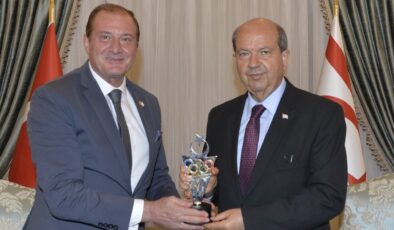 Cumhurbaşkanı Tatar,  TC Taekwondo Federasyonu Başkanı Prof. Dr. Metin Şahin’i kabul etti.