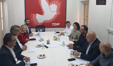 Erhürman başkanlığındaki CTP heyeti TDP’yi ziyaret etti