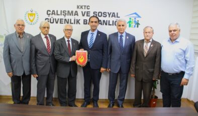 Bakan Gardiyanoğlu TMT Mücahitler Derneği heyetini kabul etti