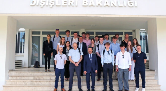 Bakan Ertuğruloğlu, Newcastle Üniversitesi akademisyen ve öğrencilerini ağırladı