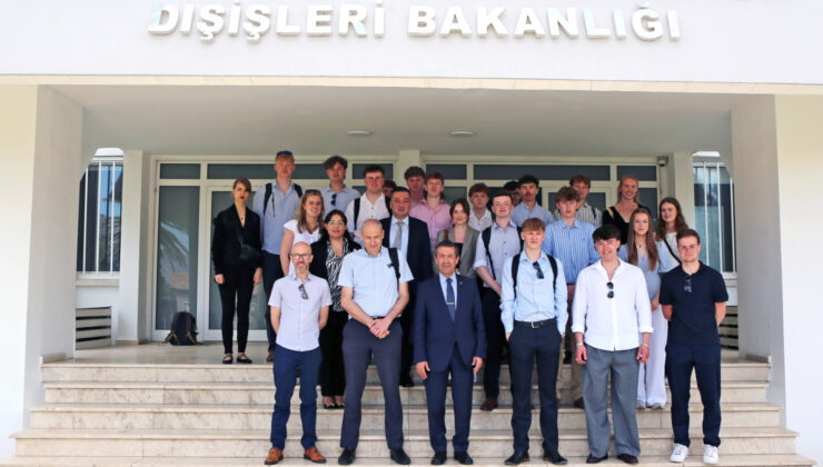 Bakan Ertuğruloğlu, Newcastle Üniversitesi akademisyen ve öğrencilerini ağırladı